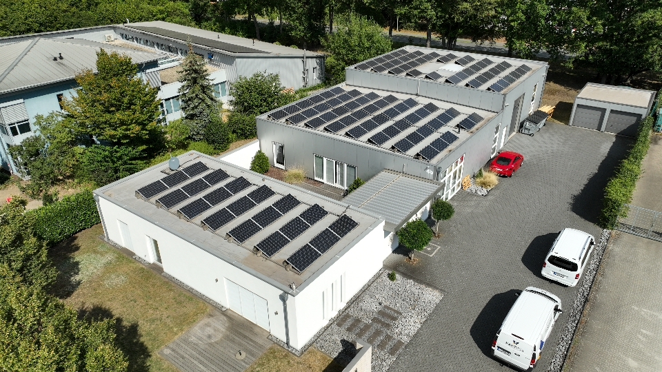 Photovoltaikanlage auf dem Dach der Firmenzentrale von Mitschke
